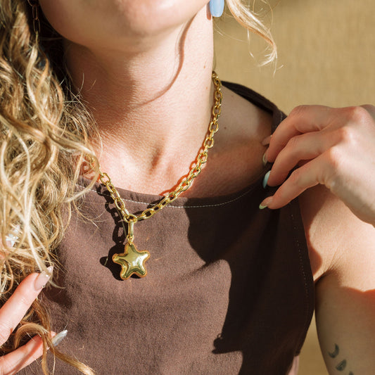 Balloon Star Necklace